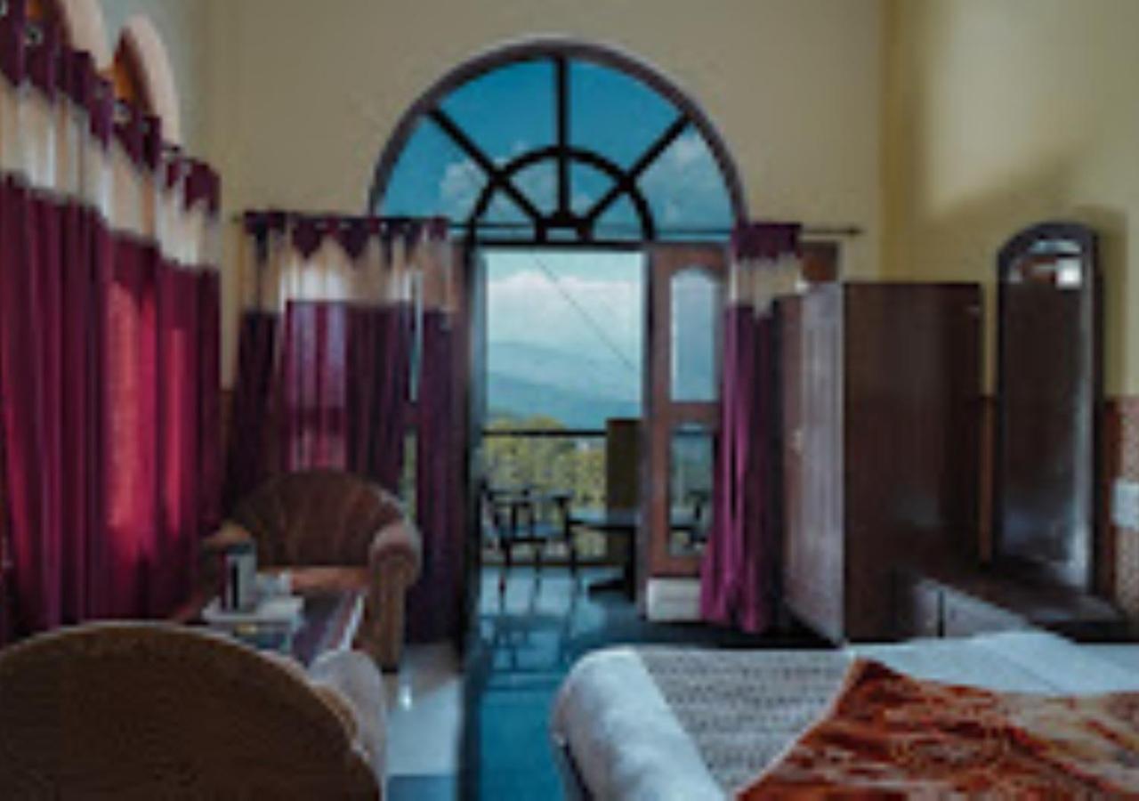 Himalaya Mount View Resort Uttarakhand カウサニ エクステリア 写真