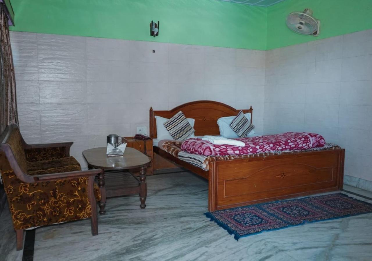 Himalaya Mount View Resort Uttarakhand カウサニ エクステリア 写真