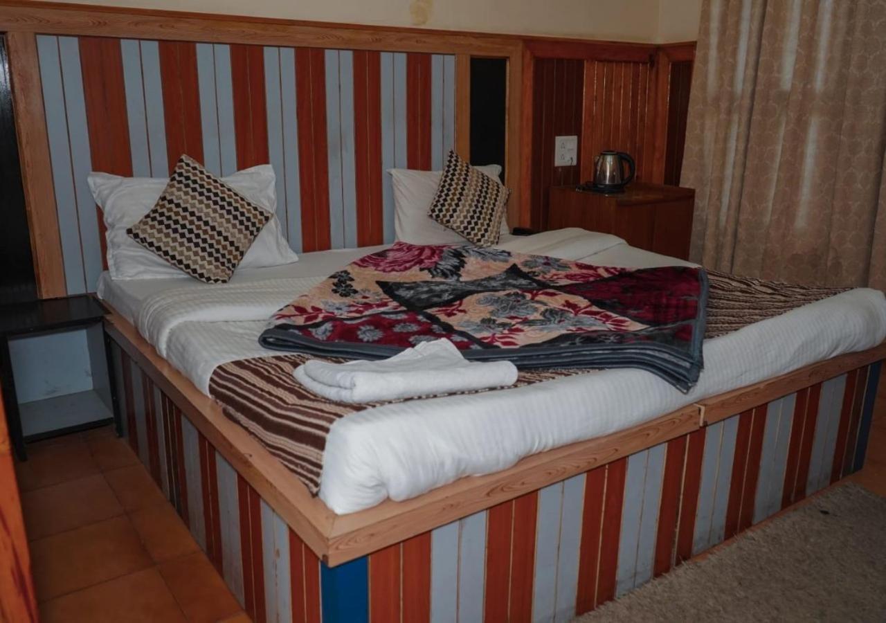 Himalaya Mount View Resort Uttarakhand カウサニ エクステリア 写真